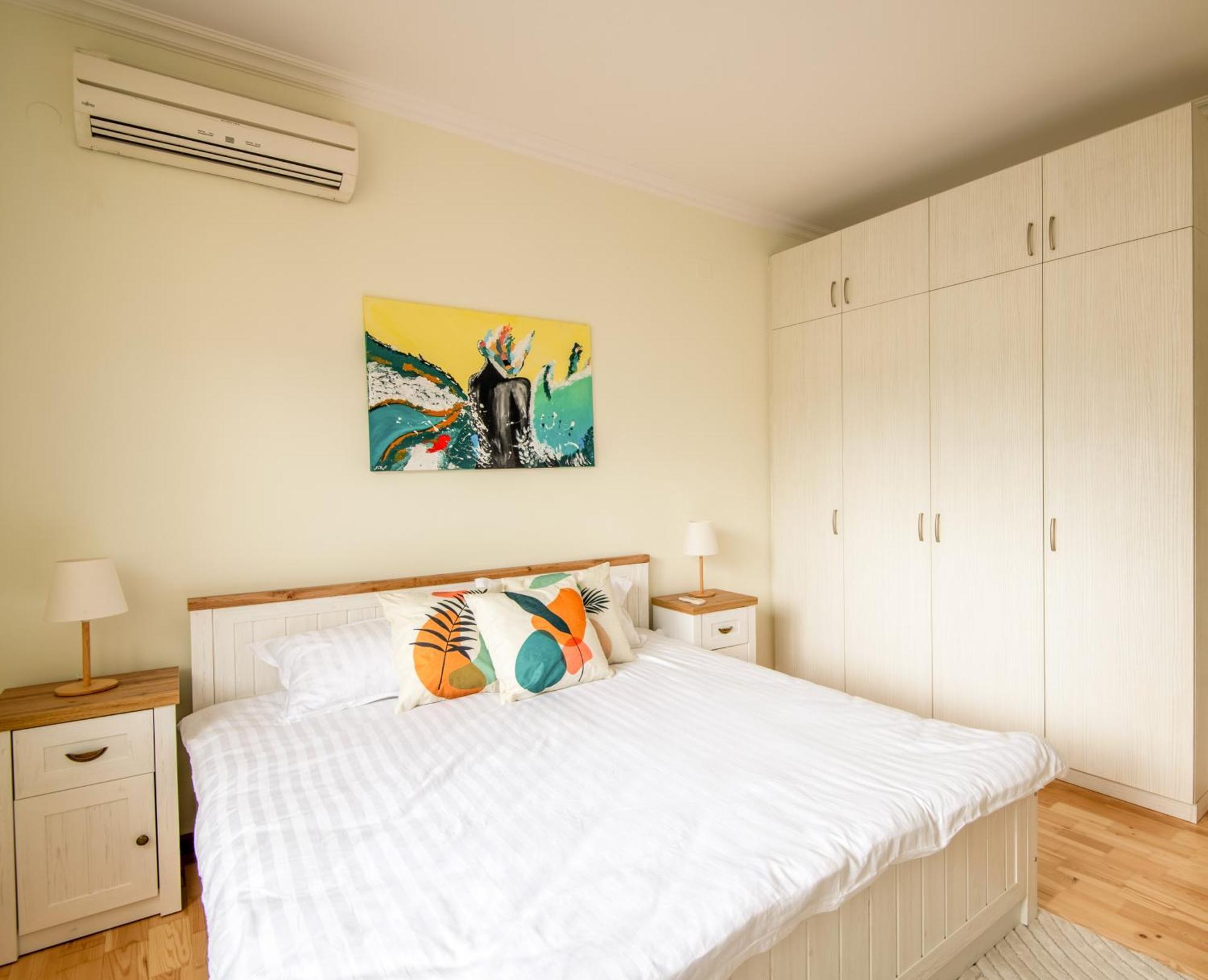 A Luxurious 2 Bedroom Apartment In Center Sofya Dış mekan fotoğraf